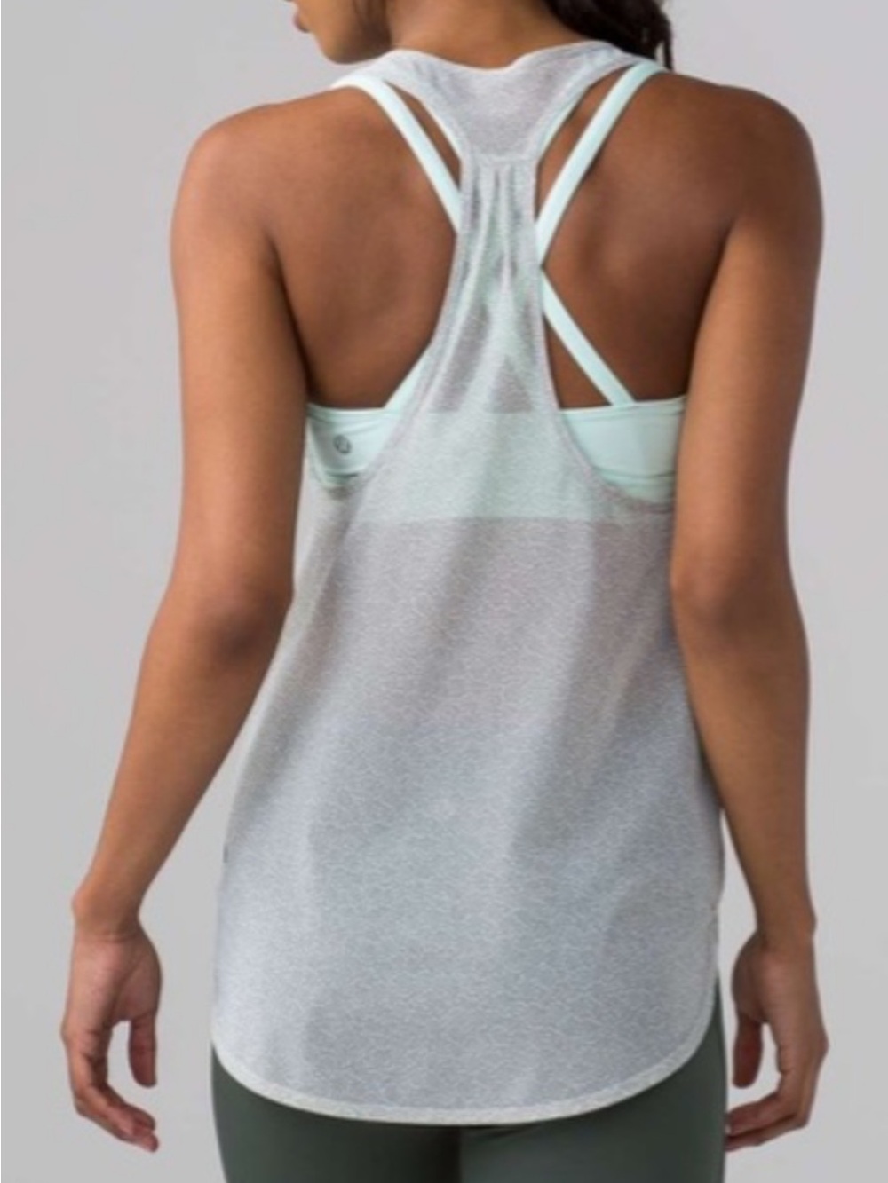 NWOT Lululemon 105 singlet in ocean mist. Size 12.
